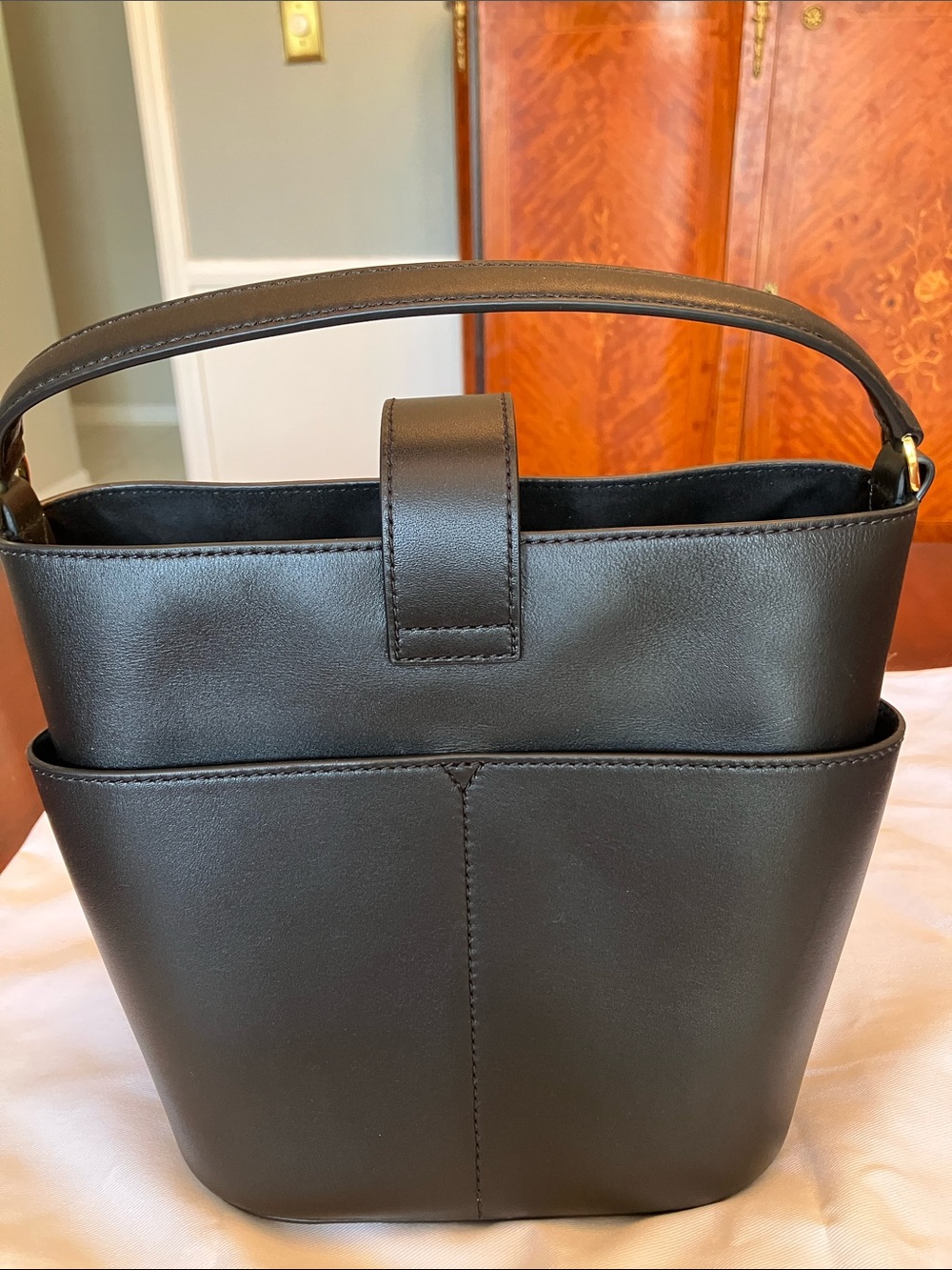 Veronica Beard Black Leather shoulder Bag! - Picture 2 of 4